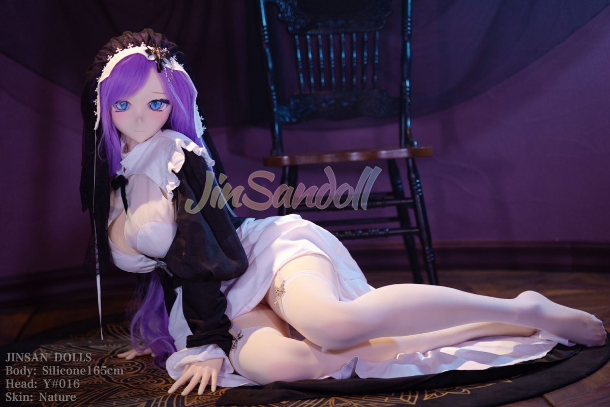 紫髪美少女ドール