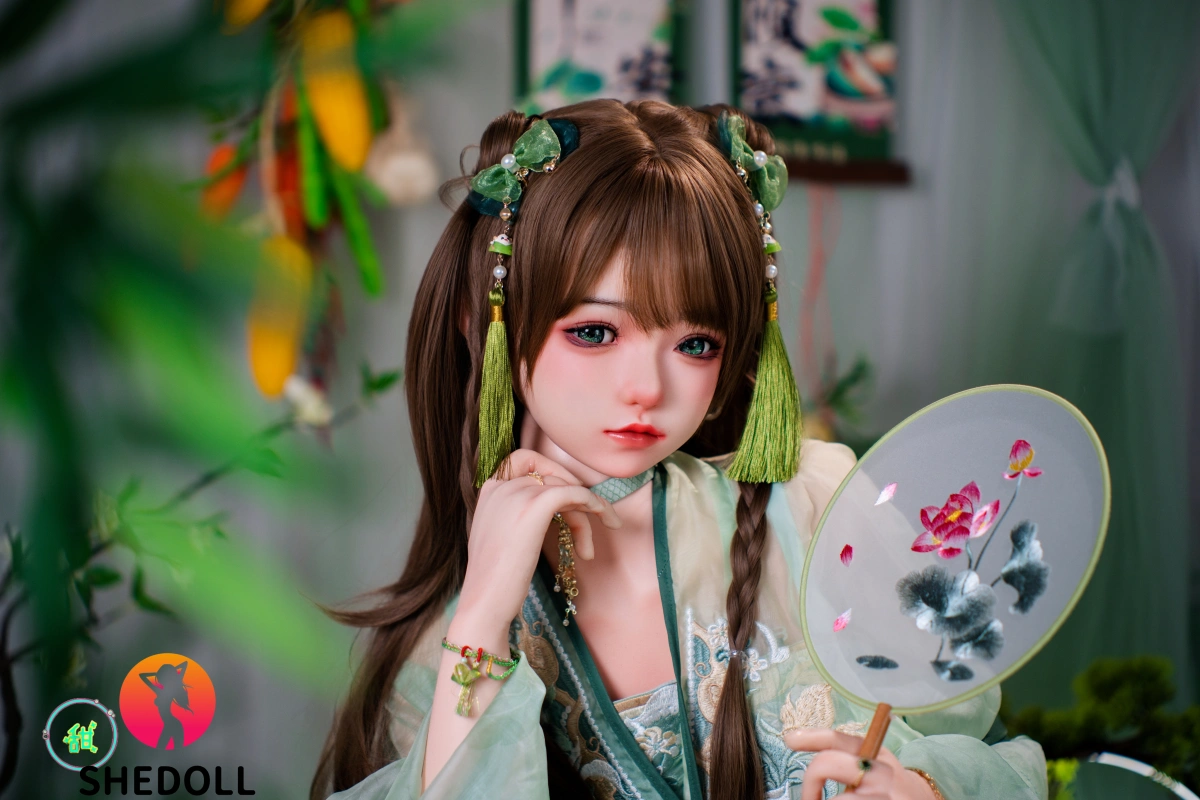 芸術的ラブドール