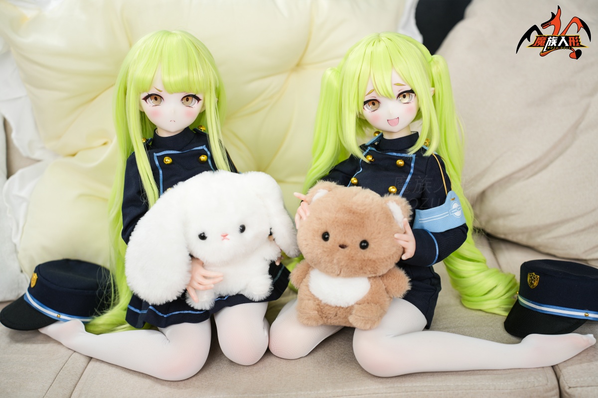 コスプレ衣装付きドール
