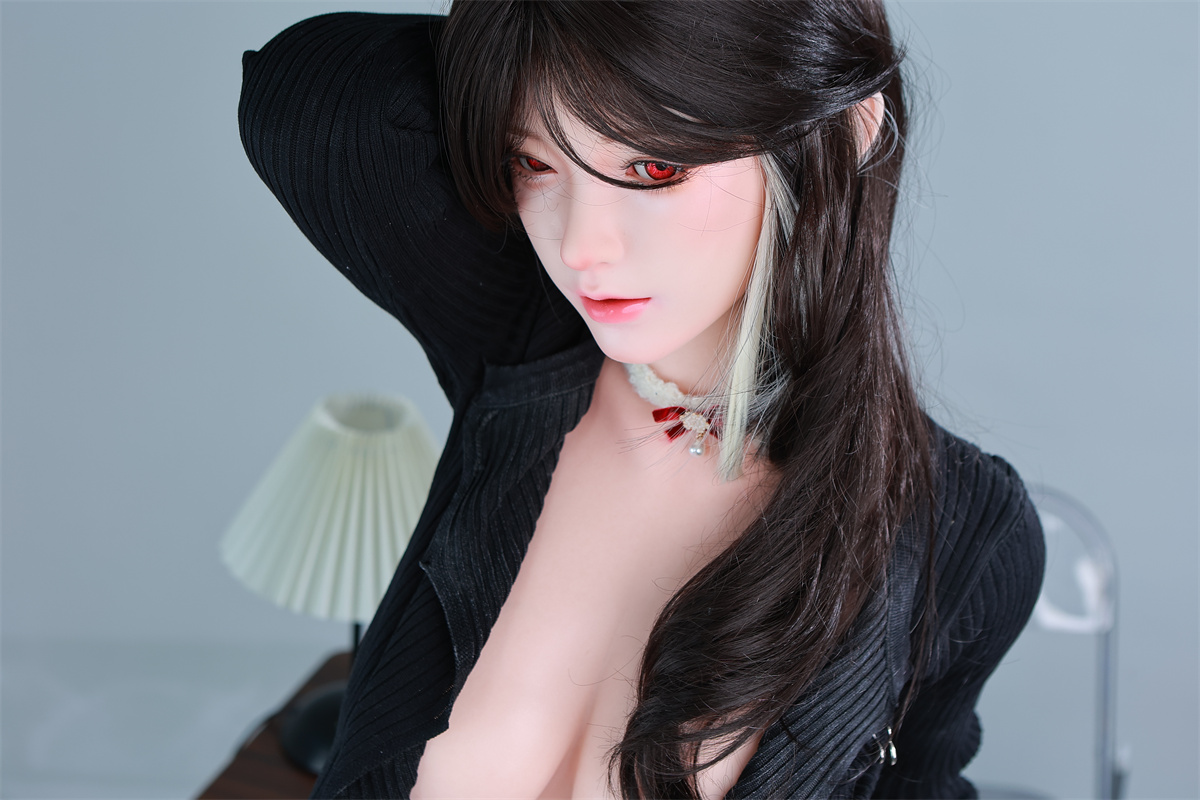 美女ダッチワイフ