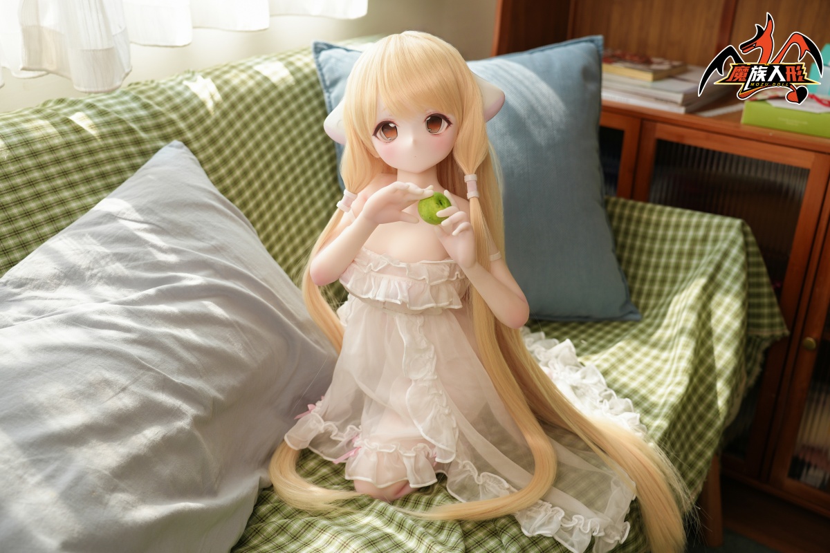 人気モデルミニアニメドール