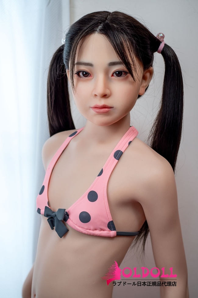 J cute 137cm バスト平+AGD17 羽純 小柄で貧乳ビキニリアルドール