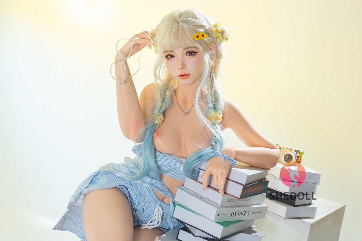 清楚美少女ドール