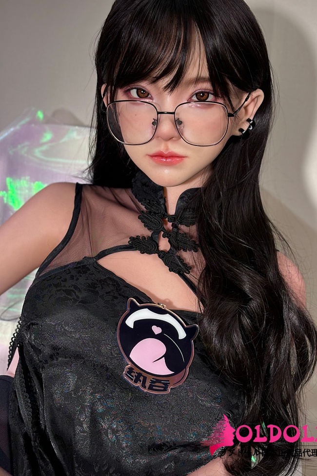 WTDOLL 160cm Cカップ S3ヘッド 等身大高級リアル皮膚リアルドール 黒のチャイナ風ドレスセクシーアジア美人ダッチワイフ