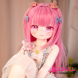 小柄でキュートな等身大フィギュア