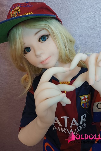 [お客様撮影写真] JYDOLL 132cm バスト平 ＃151ヘッド TPE製ドール サッカー衣装に着せる可愛いロリータドール