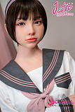 丸みのある優しいフェイスライン　人形