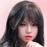 Art-doll 165cm Eカップ A16春月(chunyue)ヘッド 軽量化リアル製ラブドール グレーコート姿でソファにくつろぐ清楚系等身大ドール