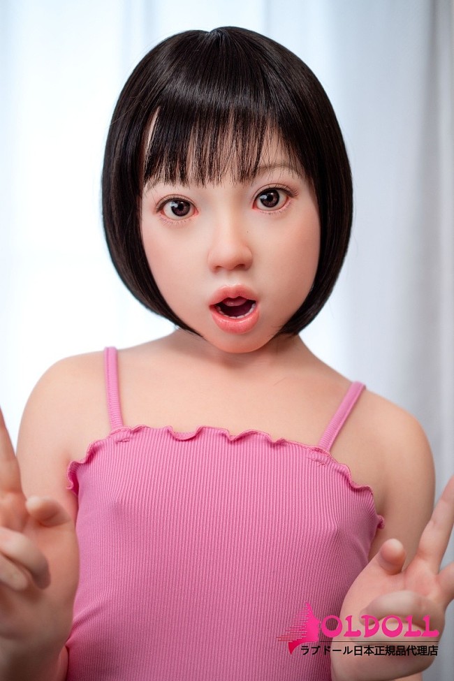 J cute 128cm バスト平+AGB35 楓(かえで)ヘッド シリコンドール 貧乳ドール ピンクタンクトップ姿の小柄ラブドール