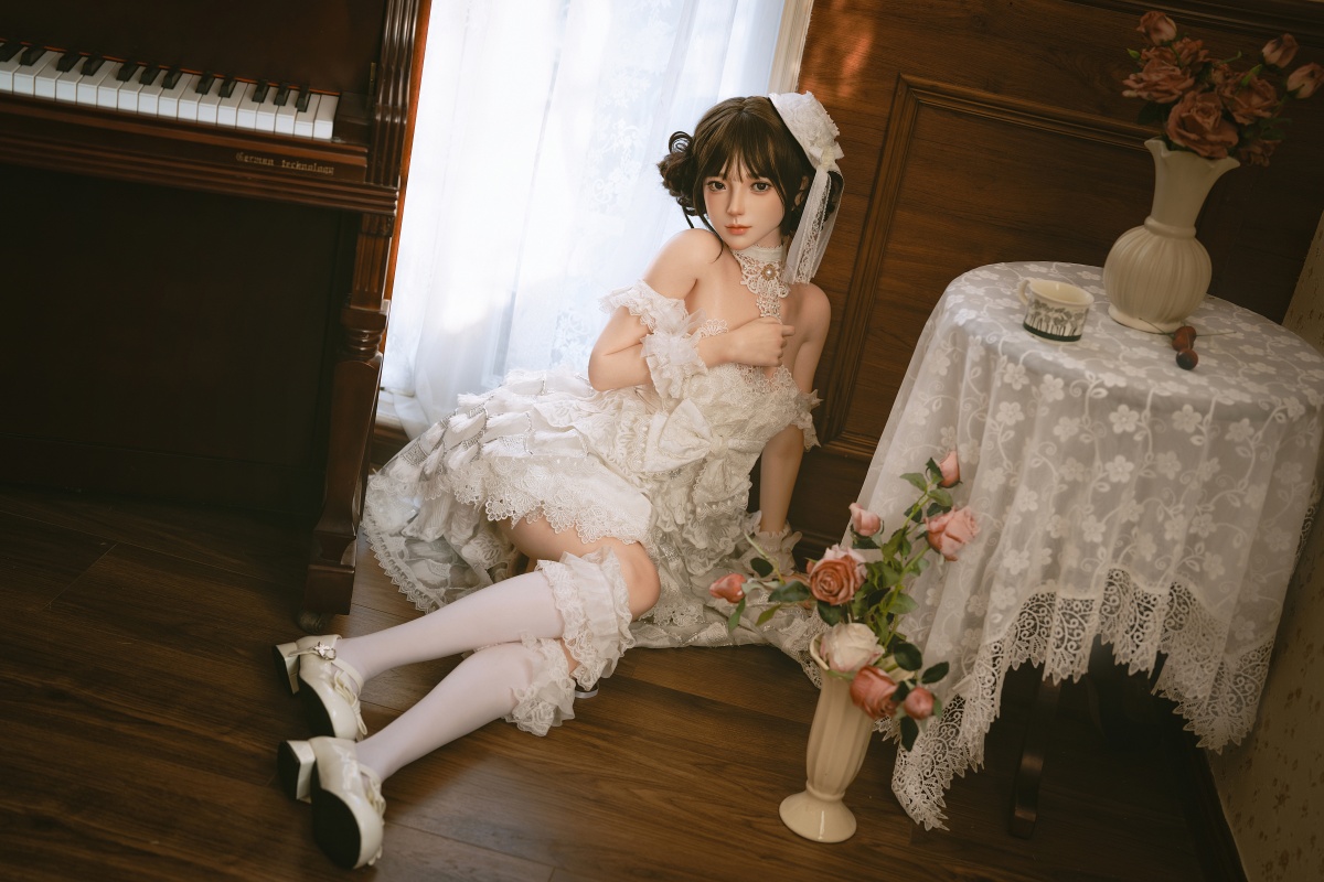 セクシーな添い寝美人ダッチワイフ