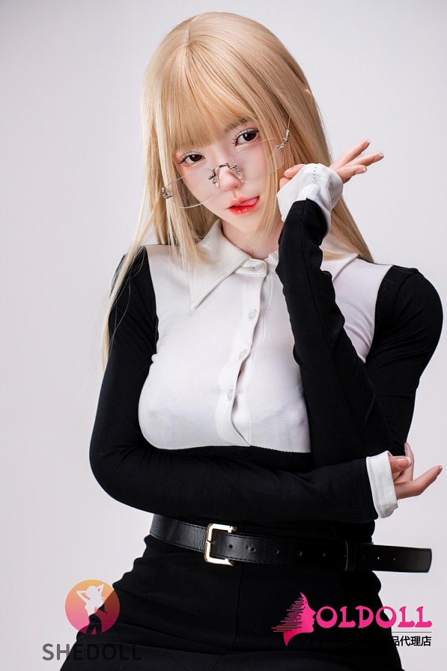 SHEDOLL 167cm Dカップ 楚琳(chulin)ヘッド フルシリコン製 黒タートル×チェックミニスカート 清楚系ラブドール