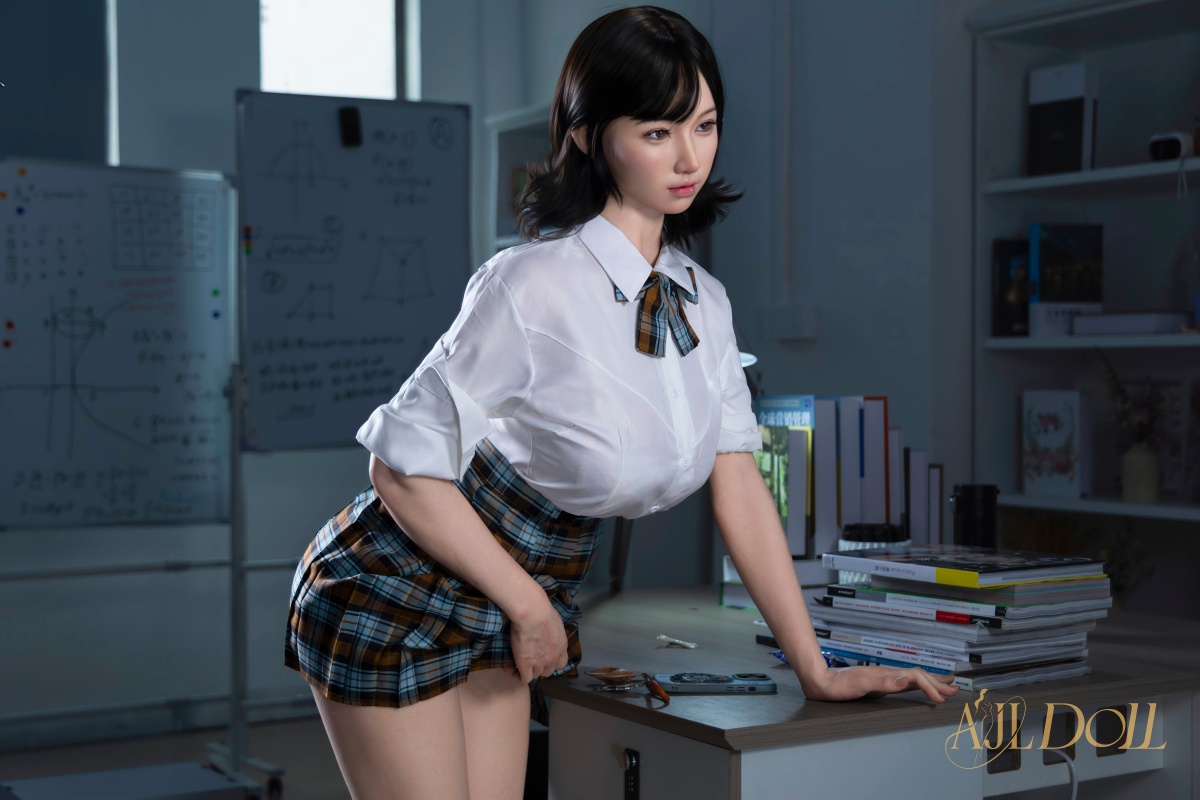 学生風スタイルドール