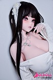 豊かなバストラインが特徴の爆乳ドールモデル
