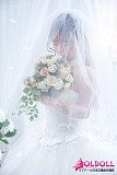 斜め45度から眺める眠り琉璃(liuli)ヘッドの穏やかな眠り目の表情

