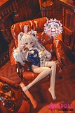 141cmサイズのコンパクトな二次元ドール