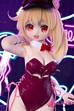 原神クレー風コスプレドールが赤いバニーガール衣装で立つ全身ポーズ
