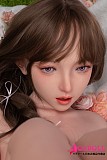 
上目遣いの表情が愛らしい160cm Aカップドール

