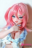 
ホワイトトップスとミニスカートが映える可愛らしい立ち姿
