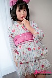 
浴衣の帯をきれいに見せる後ろ向きの立ち姿
