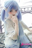清楚系 ラブドール 150cmモデルのお部屋でのくつろぎショット
