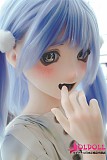 青白パーカーと白ソックスを着用した清楚系アニメドール
