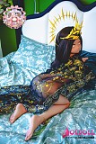 日焼ヘッドの手描きメイクを施した美少女ドール
