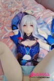 華やかなファンタジー衣装のアニメドール
