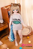
Tシャツを着たきなこ風アニメドールの座りポーズ
