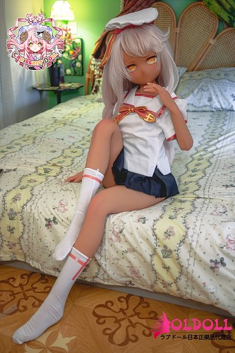 羊角社doll（Croissant Doll）141cm AAカップ 日焼ヘッド 手描きメイク アニメドール ビニールヘッド+S-TPE製ボディ 小麦肌 セーラー服着用の美少女制服ドール