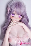
透けるワンピースの裾から伸びる細くしなやかな脚線美
