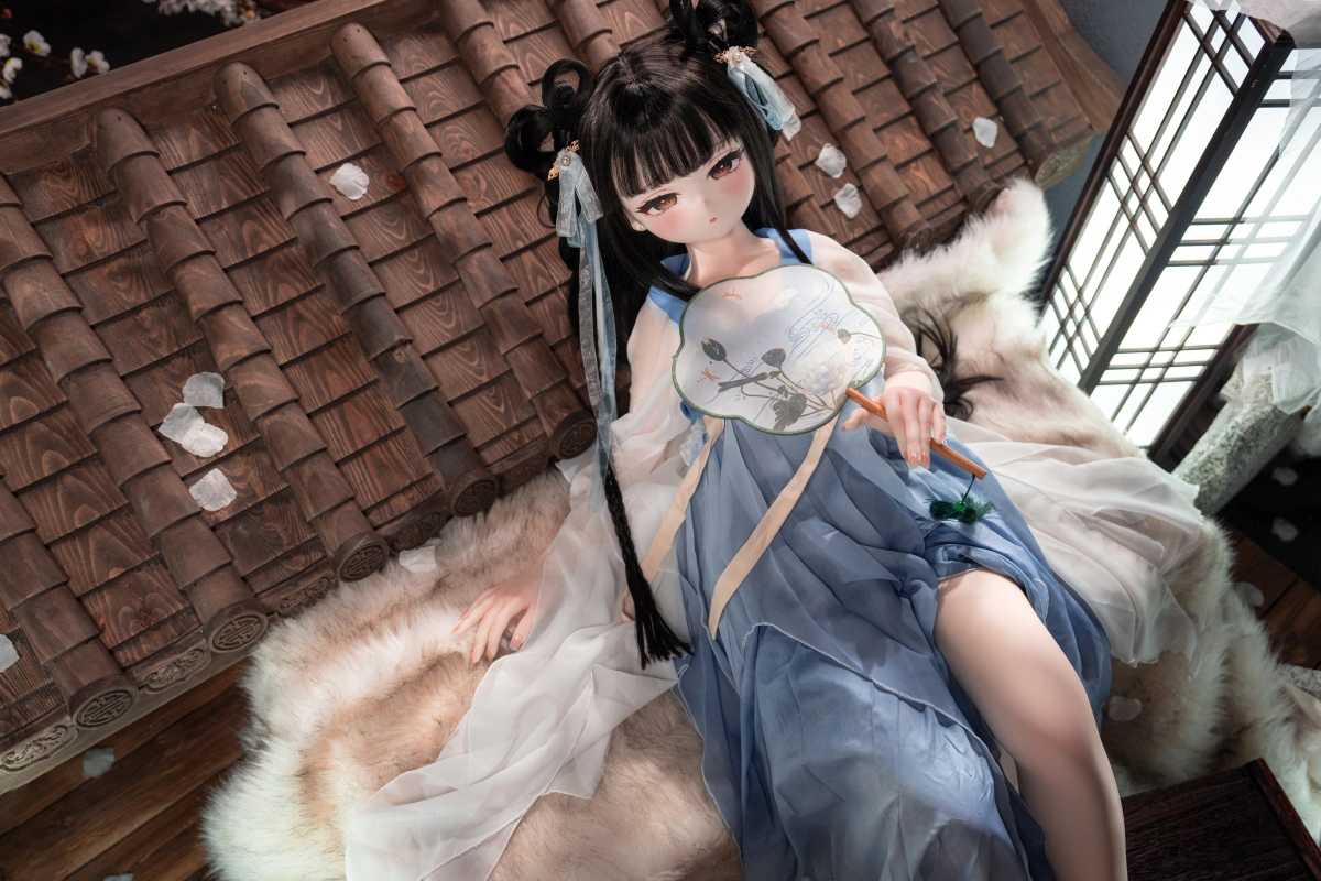 アニメキャラクターをイメージした美少女ドール アニメキャラクターをイメージした美少女ドール