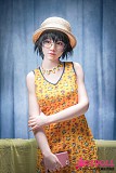 
J cute 153cmモデルのリアルなBカップ胸元クローズアップ
