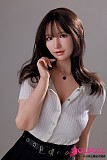 黒ミニスカと黒タイツを着こなすお姉さん系ドールの全身ショット
