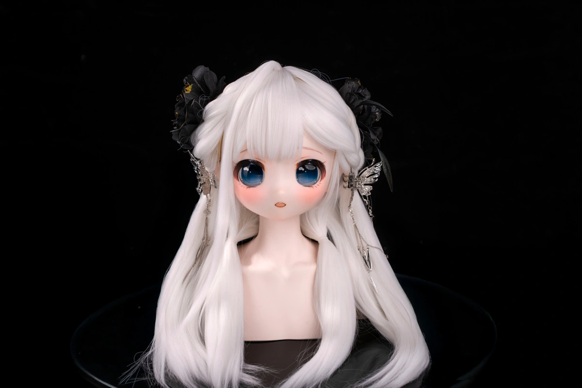 白髪美少女アニメドール