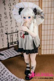 白髪ロングヘアが魅力的なアニメドール