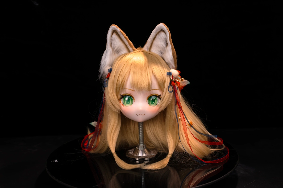 狐のアニメ系ドール