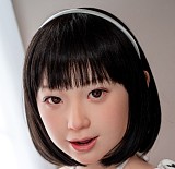 J cute 137cm バスト平 AGB37幼澪 シリコンヘッド ボディ材質選択可能 貧乳ラブドール｜イエローのタンクトップ姿が爽やかな清楚系スレンダーモデル