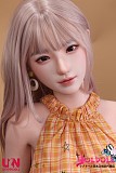 
初夏メイク①ヘッドが見せる輝くような笑顔のアップ
