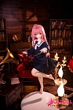 
お部屋のデスクで放課後シチュエーションを演出する制服ドール