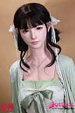 柔らかい肌触りと立体的な造形美が光るEカップバストのディテール
