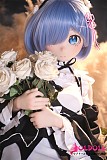 フルシリコン製の小柄なアニメドールとレム風スタイル
