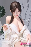 
LACE DOLLならではの高品質なヘッド造形を映す正面アップ

