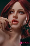 Kristinヘッドの印象的な目元とグラマラスな表情
