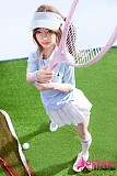 
清楚系美少女ドール 横顔 テニスコート背景