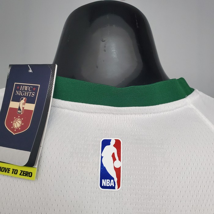 Kyrie Irving Boston Celtics White Platinum Limited Swingman Jersey