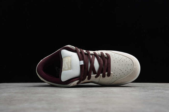 SB Dunk Low Pro Desert Sand Mahogany BQ6817-004