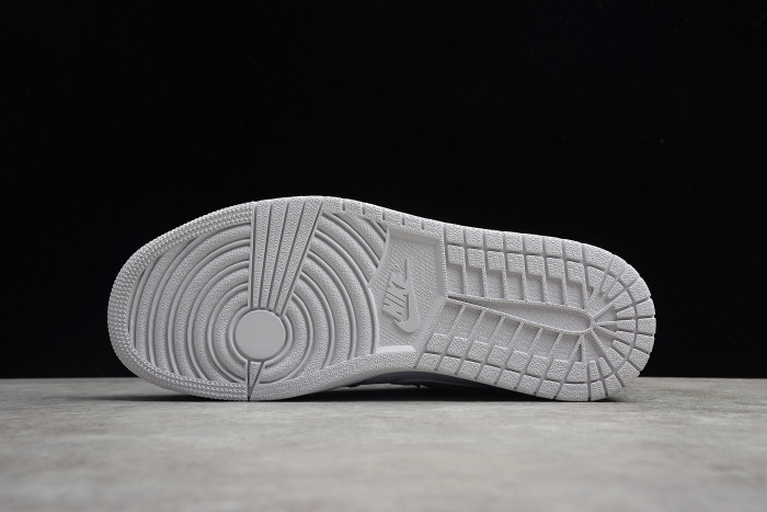 Air Jordan 1 Low “White Camo” DC9036-100