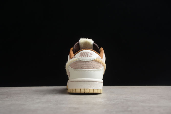 SB Dunk Low Year of the Rabbit FD4203-211