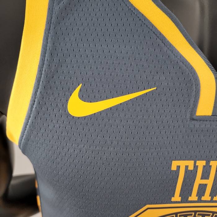 Stephen Curry Golden State Warriors Grey Swingman Jersey 2018