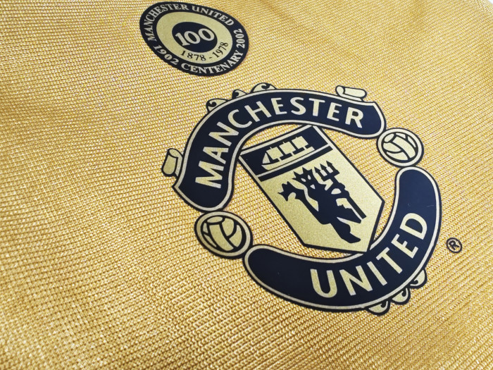 Manchester United 2001/02 Reversible Centenary Long Sleeve Retro Jersey